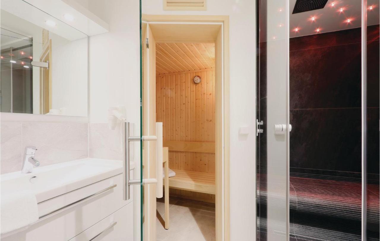 Cozy Apartment In Luebeck Travemuende With Sauna Lübeck Exterior foto